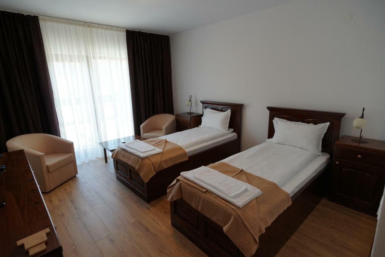 Conacul Lacurilor Hotel Băile Herculane Exterior foto